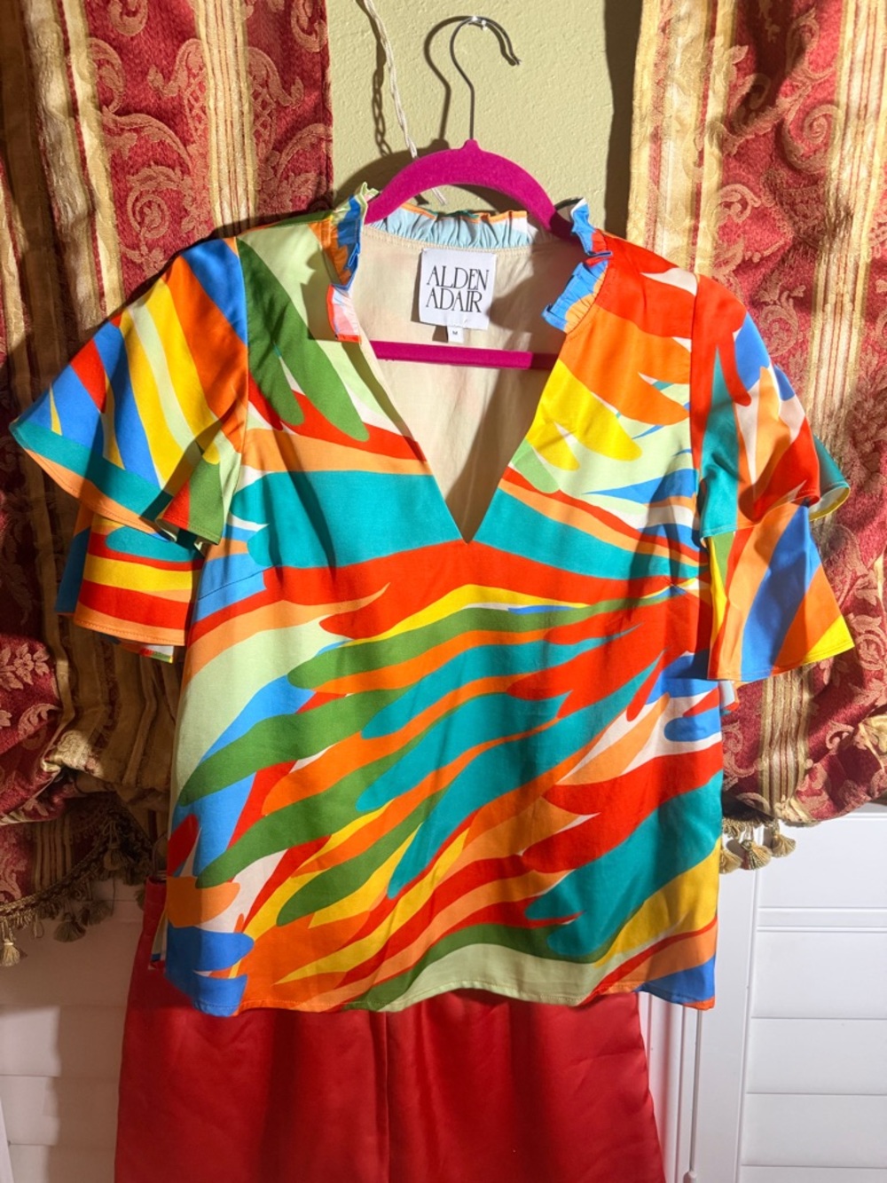 Multicolor Abstract Print Flutter Sleeve Blouse40” bust.